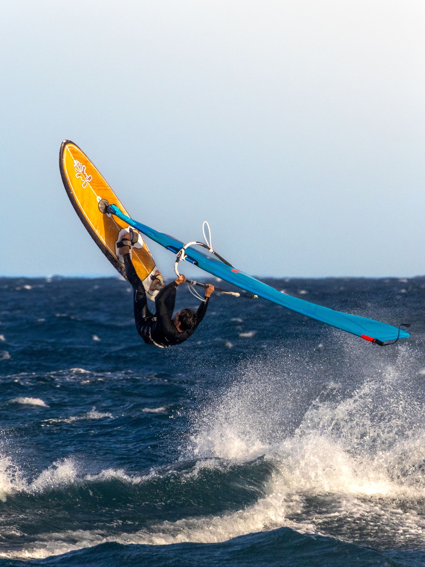Wypłynięcie i carving na fali Gran Canaria Karozacho